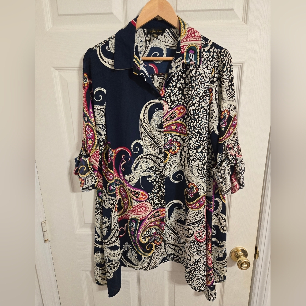 Melissa Paige Navy and Cream Button Front Lightweight Flowy Blouse Size Medium